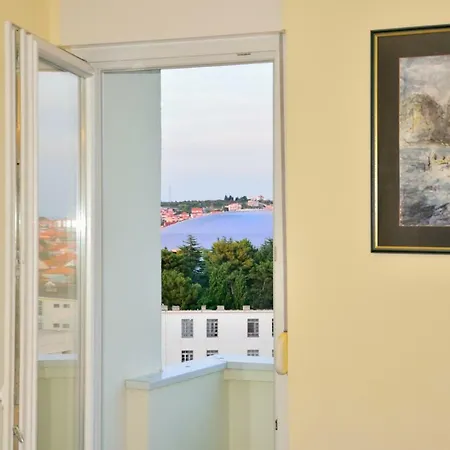 D Apartment *
